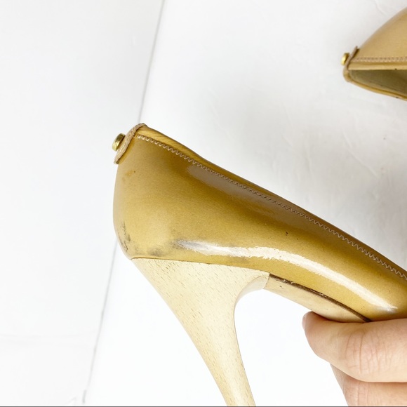 Stuart Weitzman | Avignon Nude Patent Leather Pumps - Picture 8 of 9